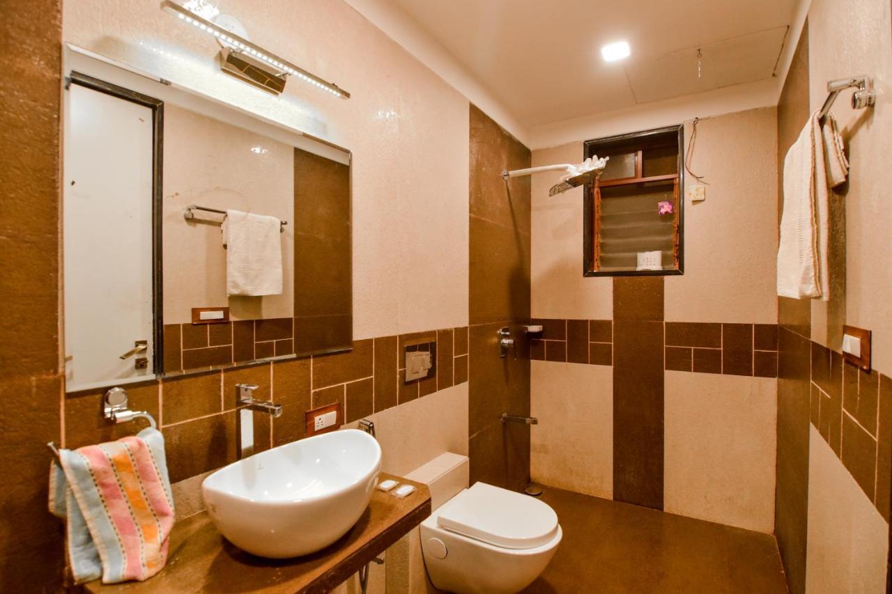 Lifeline Villas - Luxurious Taraangan 4 Mountain View Villa With Biggest Pool And Huge Open Area ロナバラ エクステリア 写真